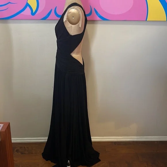 BCBGMAXAZRIA Black Jersey Low Back Gown Long Dress -  www.threedaughtersproperties.com